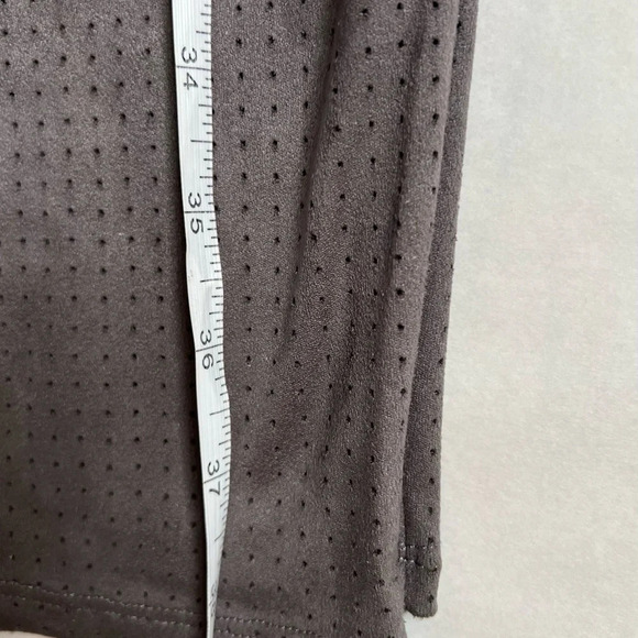 Ya Ya Vegan Faux Suede Leggings Pants Gray Perforated Size US 8/ Med NWT - Picture 4 of 9